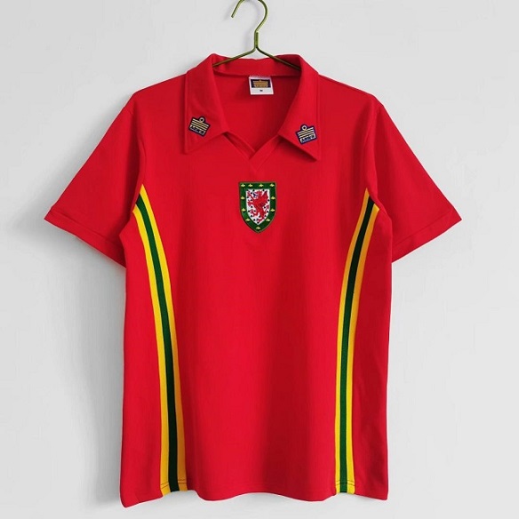 AAA Quality Wales 74/79 Home Soccer Jersey